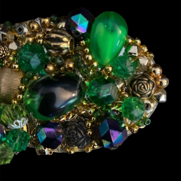 Handmade Up-cycled Brooch Artisan Repurposed Vintage Jewelry Pin Green (Broach) - Picture 3 of 5